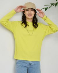 ハイネックTシャツ
