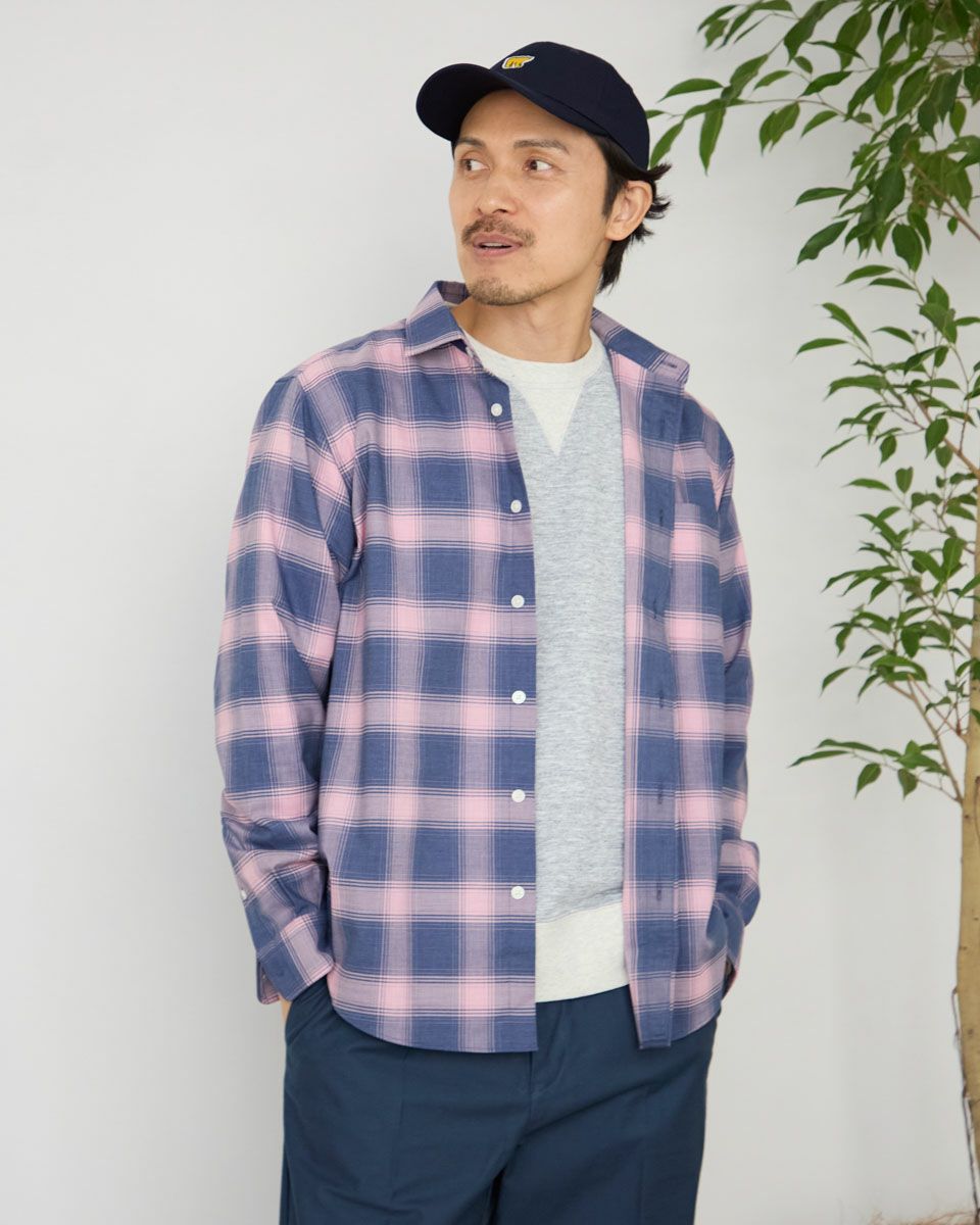 チェックシャツ