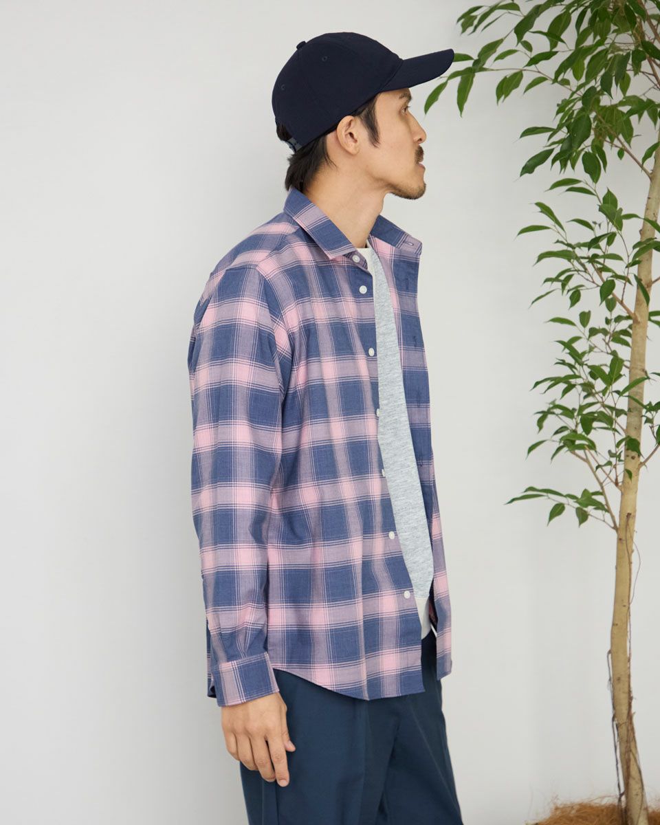 チェックシャツ