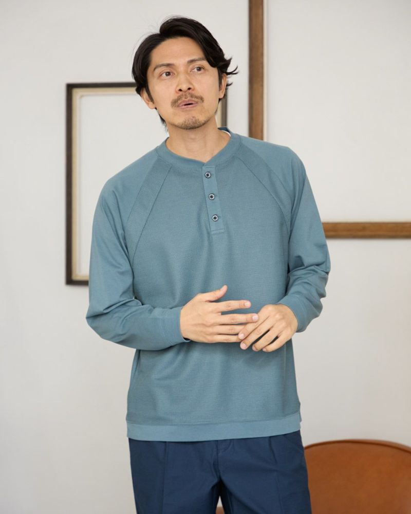 ヘンリーネックTシャツ