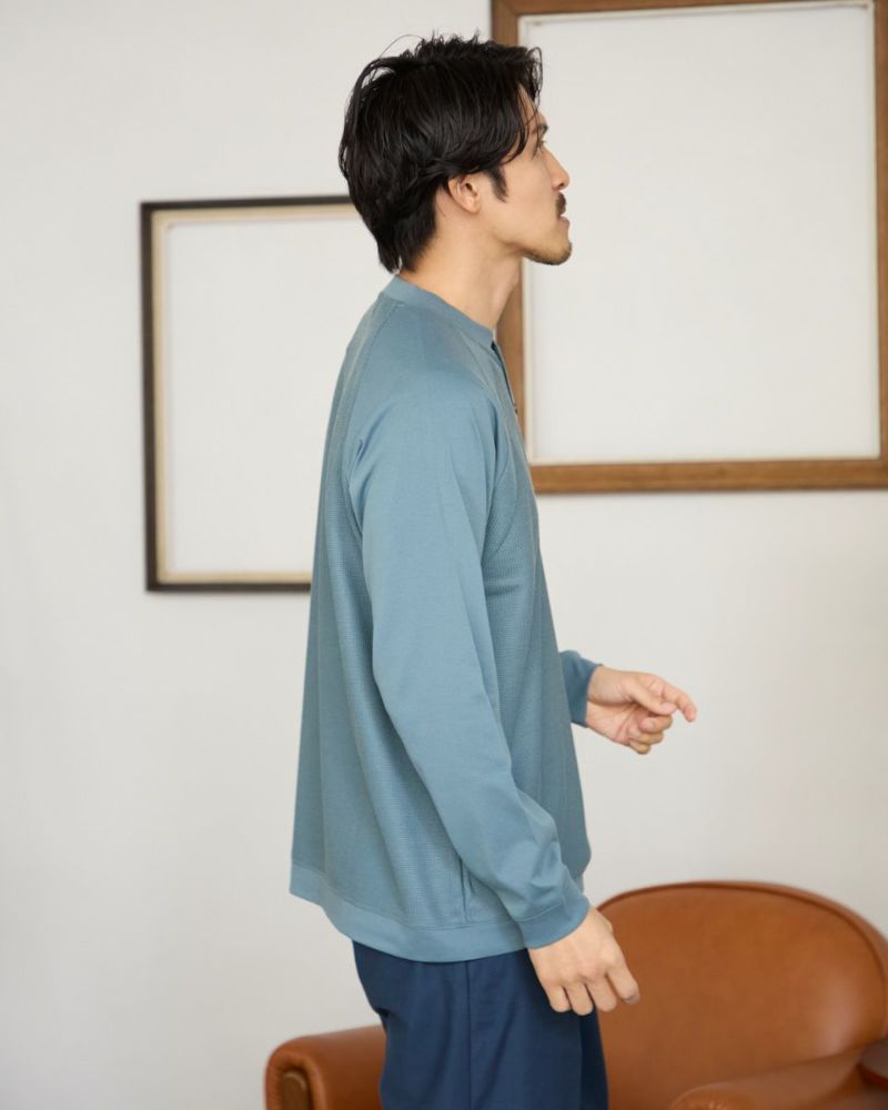 ヘンリーネックTシャツ