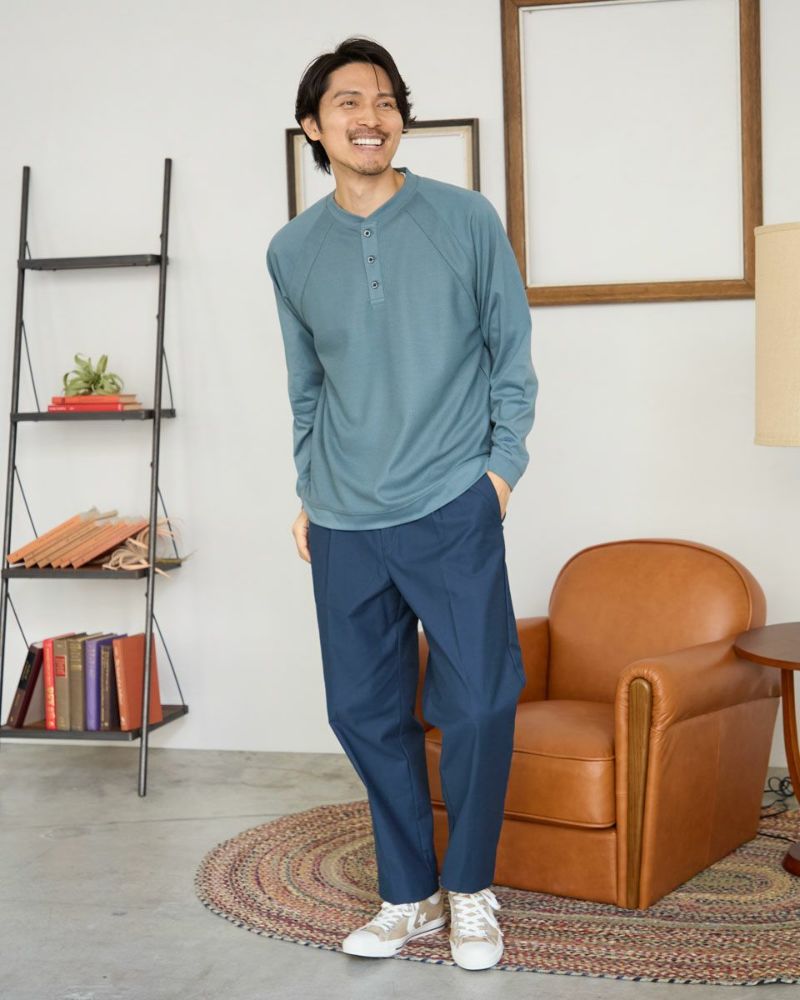 ヘンリーネックTシャツ