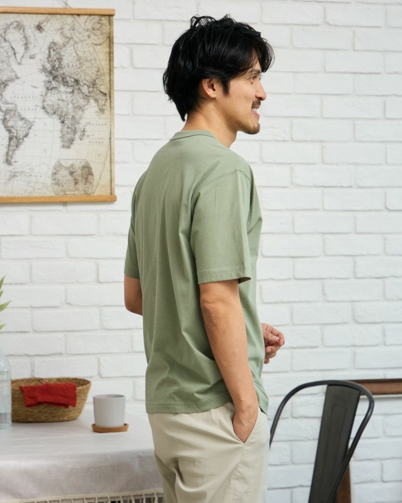ロゴTシャツ