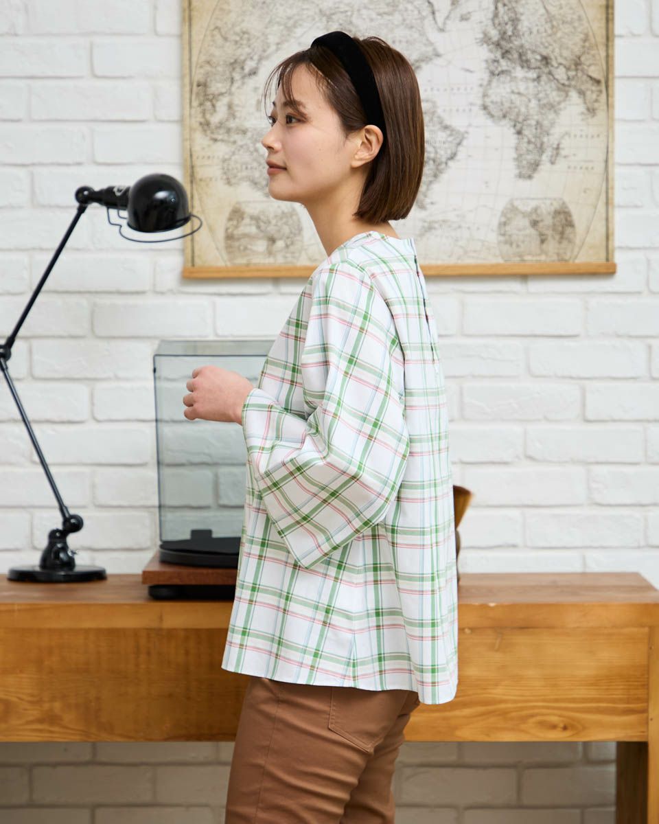 チェックシャツ