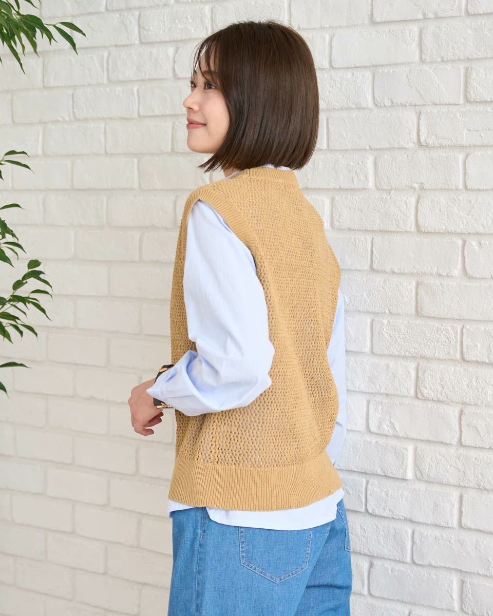 メッシュ編みニットベスト