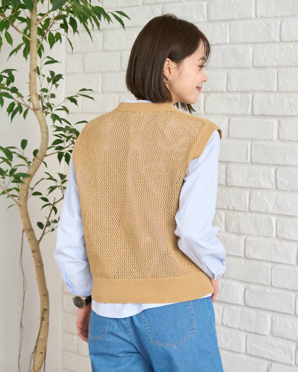 メッシュ編みニットベスト