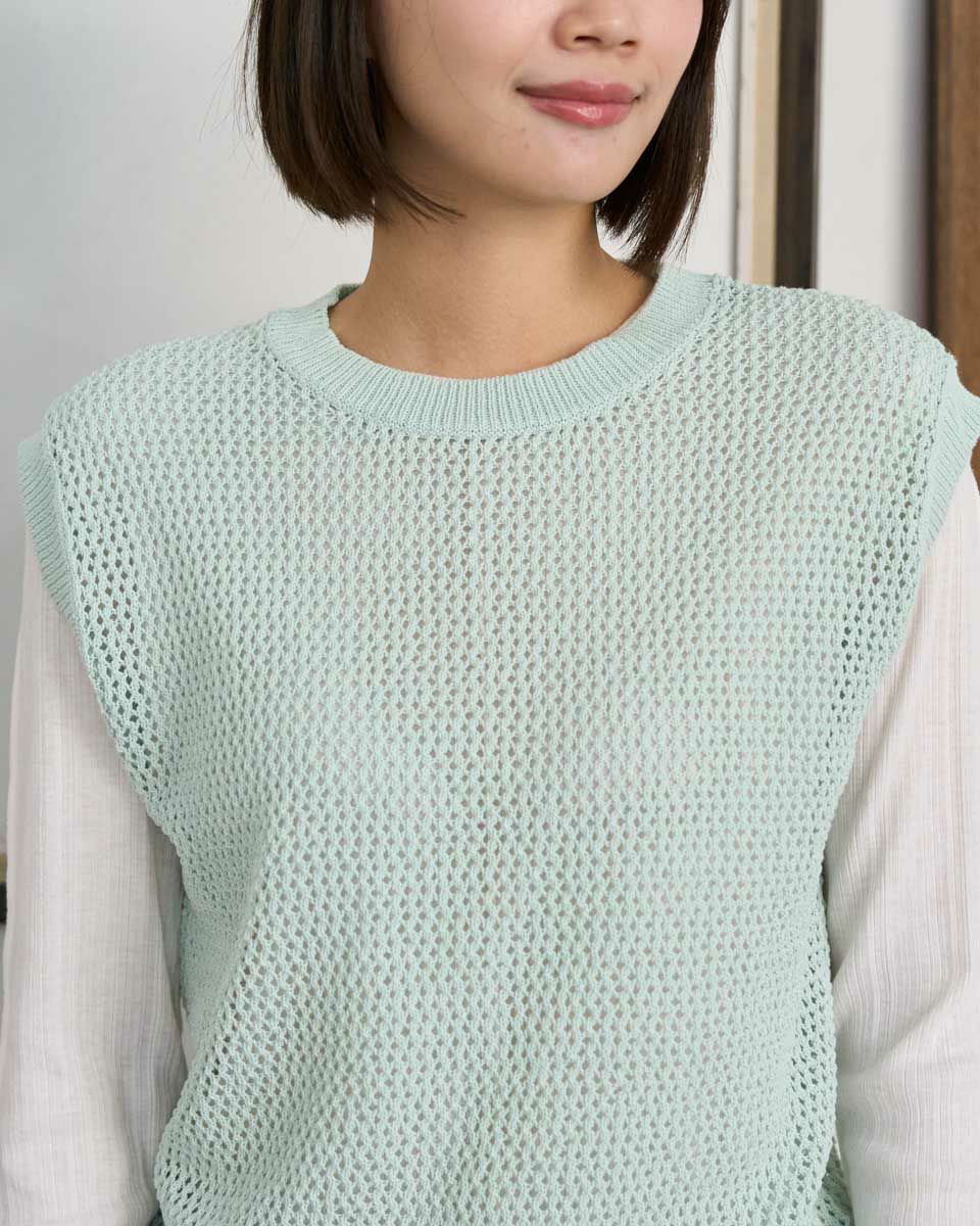 メッシュ編みニットベスト