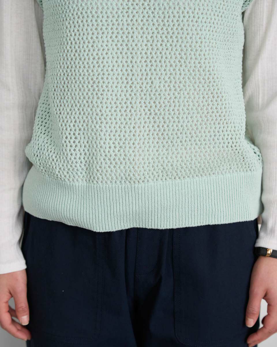 メッシュ編みニットベスト