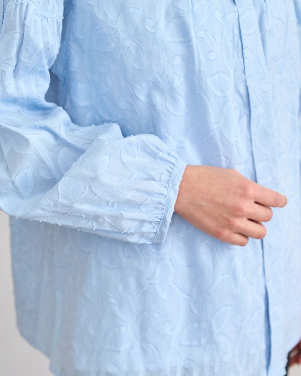 ジャカードブラウス