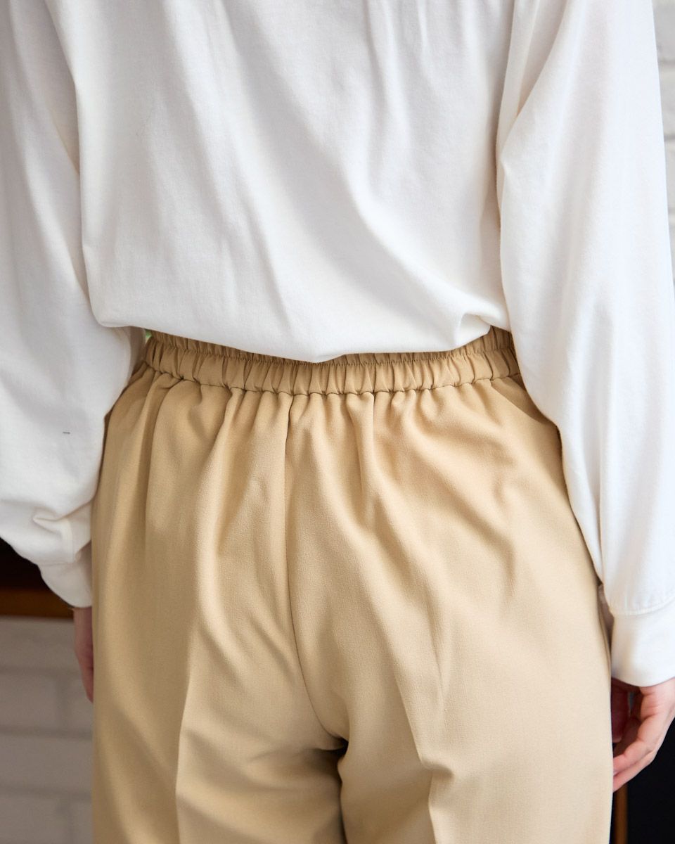 ツータックテーパード