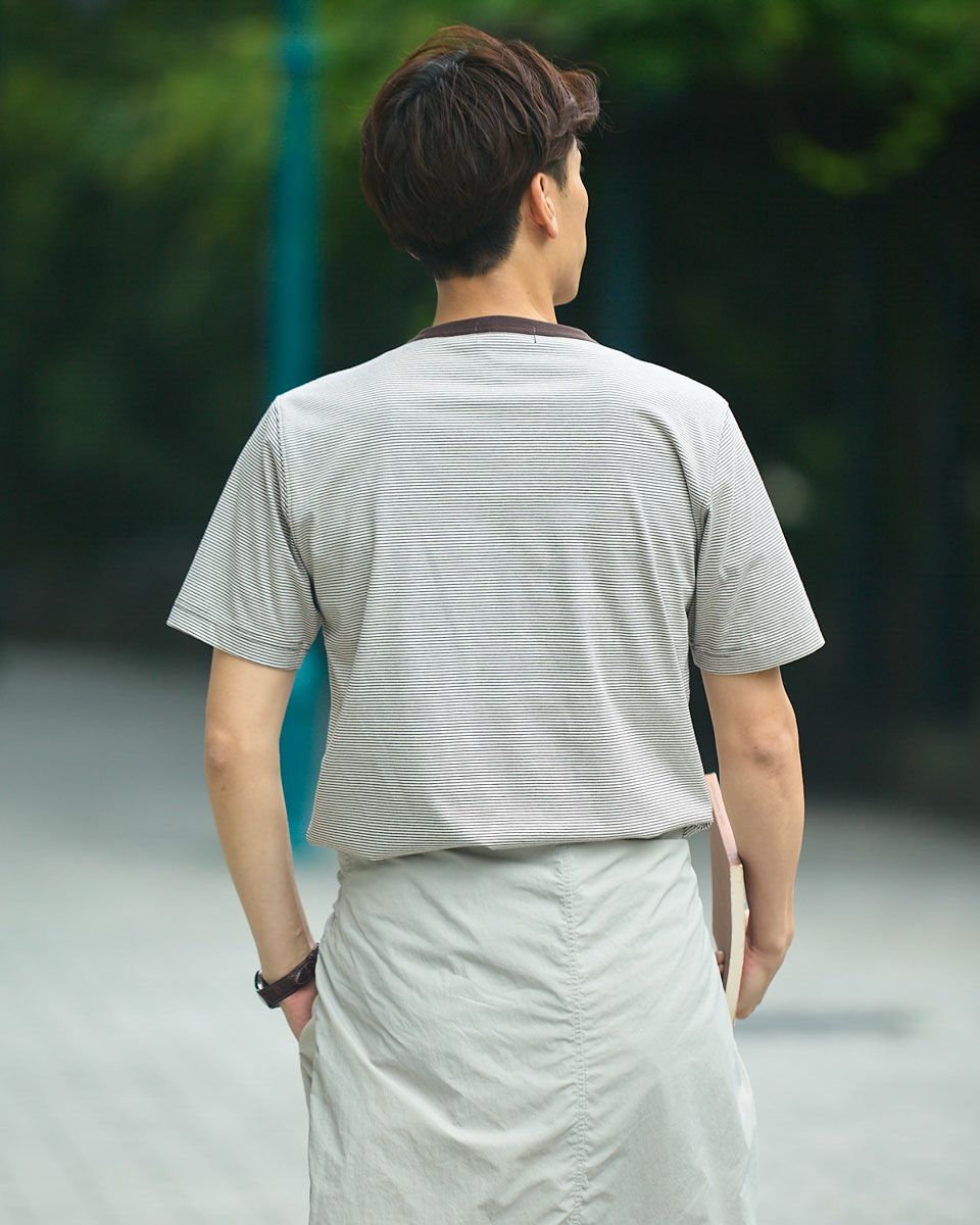 クルーネックTシャツ