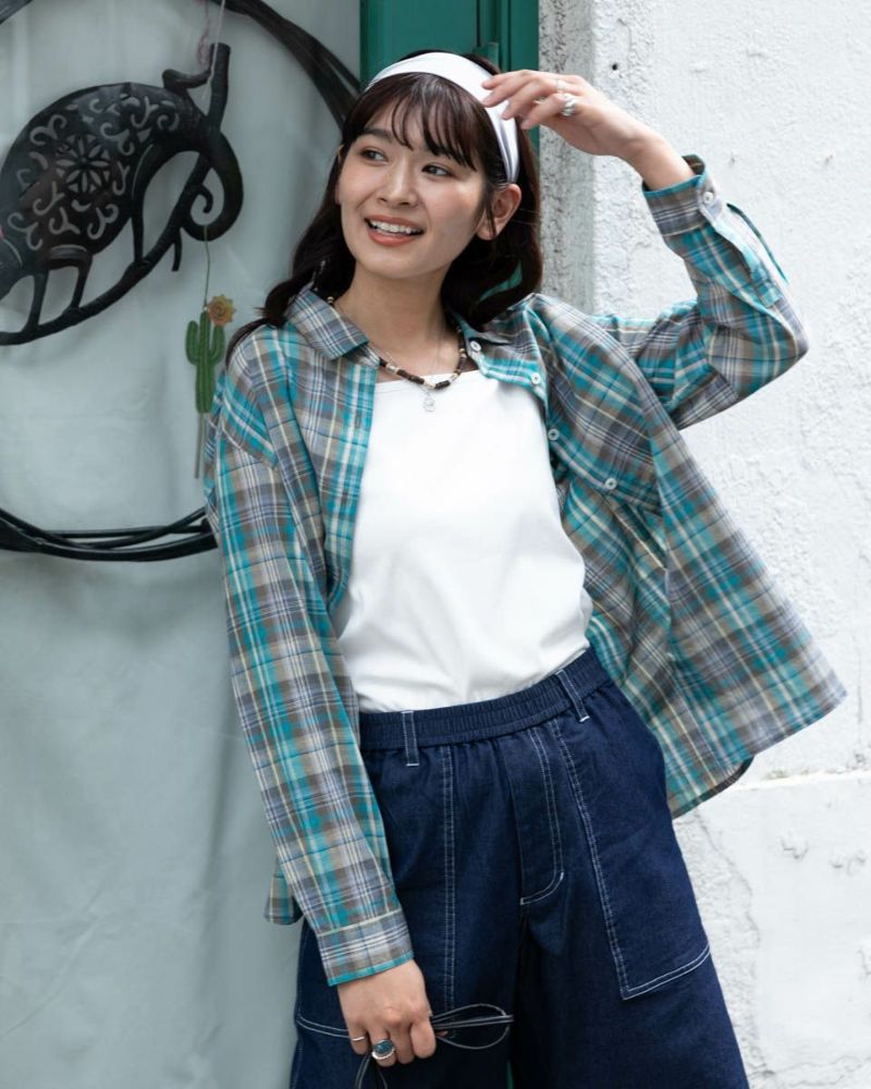 チェックシャツ