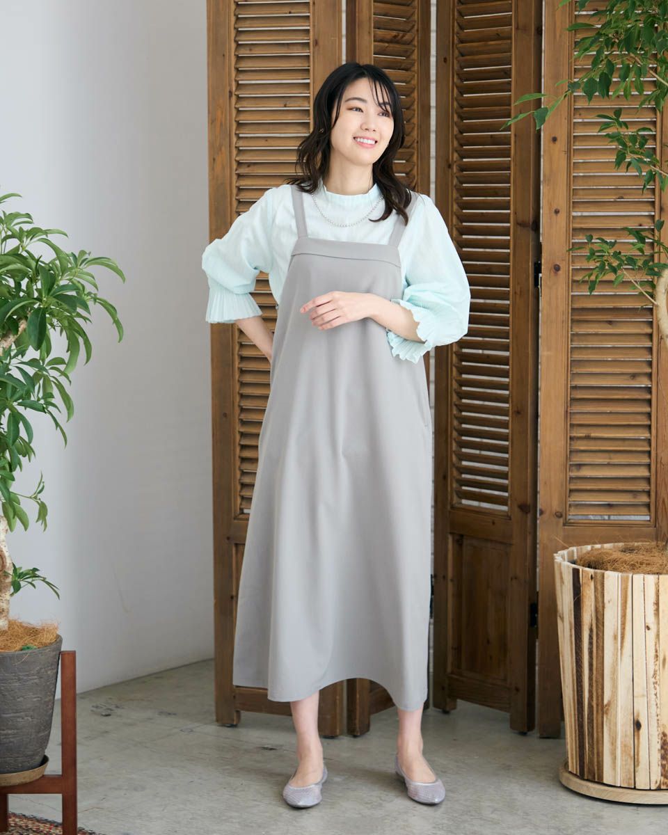 ハイネックブラウス