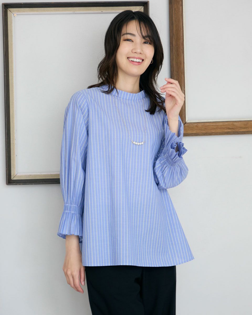 ハイネックブラウス