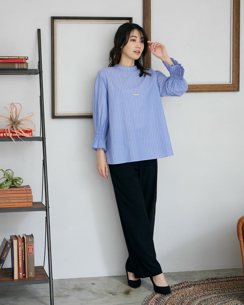 ハイネックブラウス