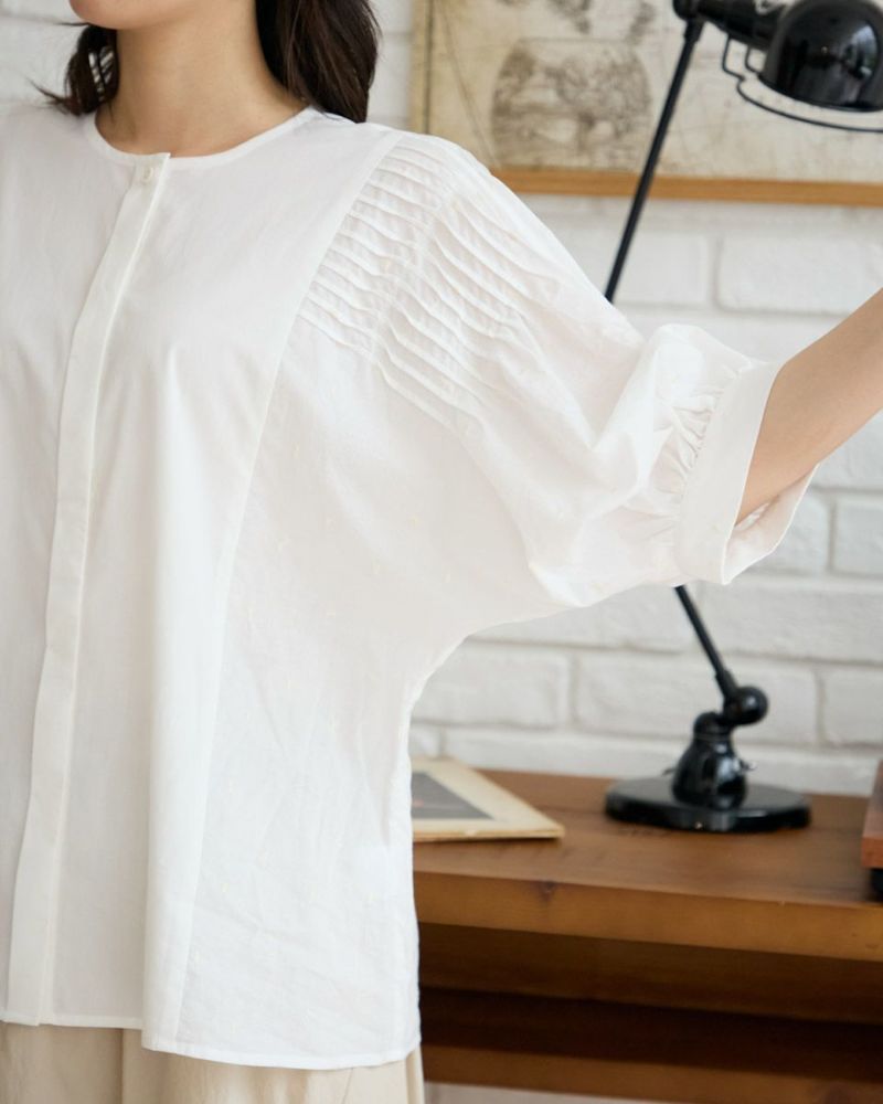 White Label袖山タックブラウス | ゴールデンベアストア White Label袖山タックブラウス | ゴールデンベアストア