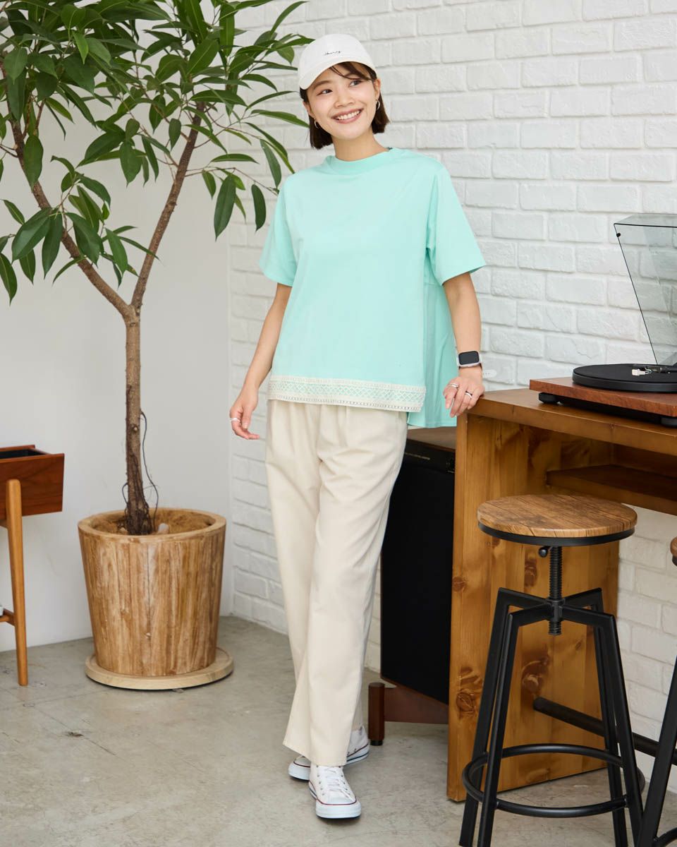 ハイネックプルオーバー