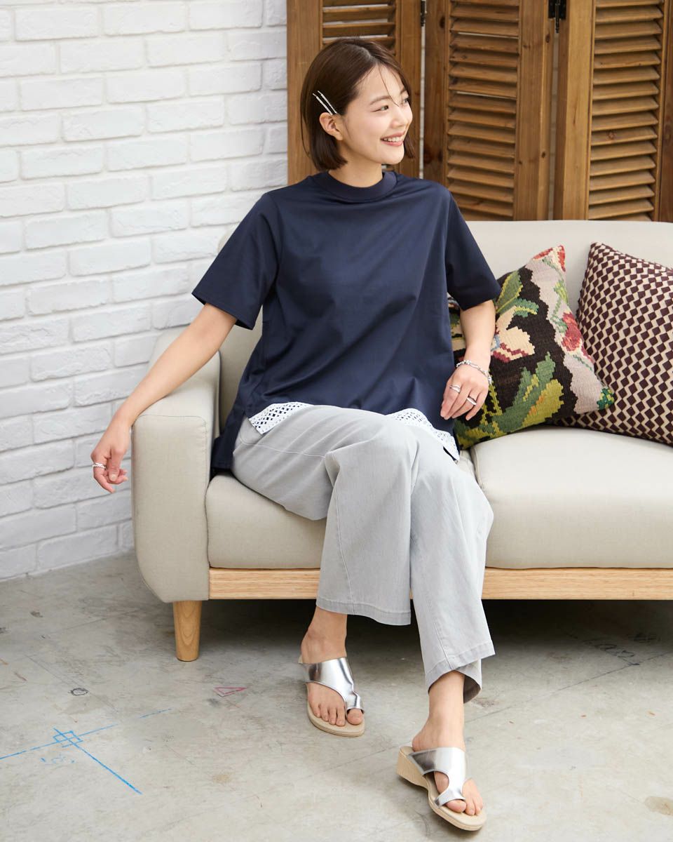 ハイネックプルオーバー