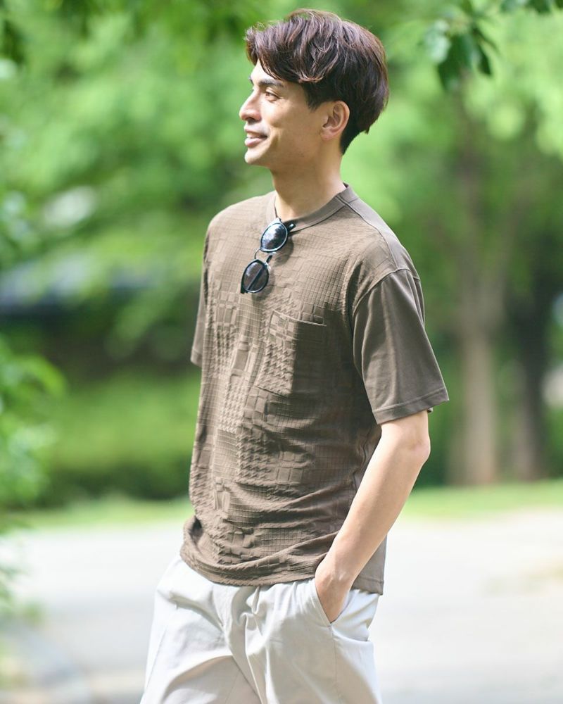 クルーネックTシャツ