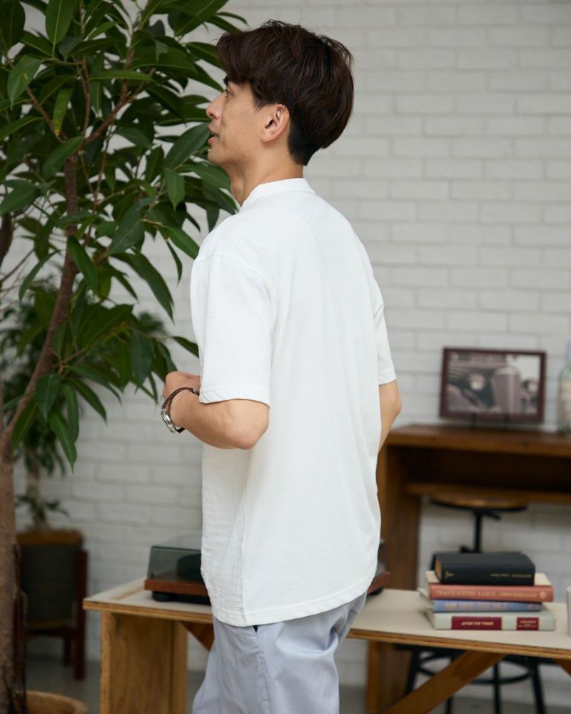 クルーネックTシャツ
