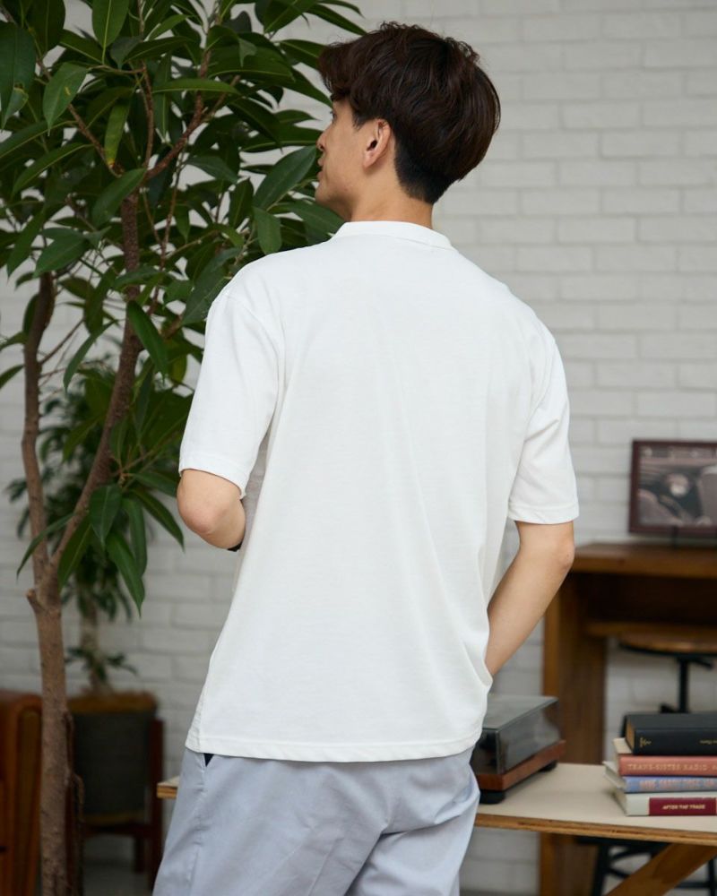 クルーネックTシャツ