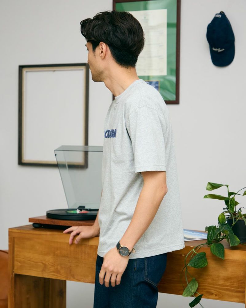 ロゴTシャツ