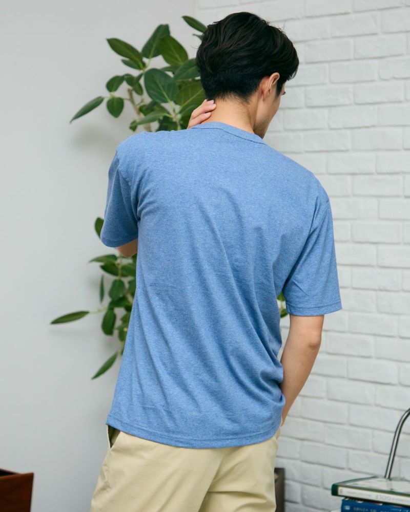 ロゴTシャツ