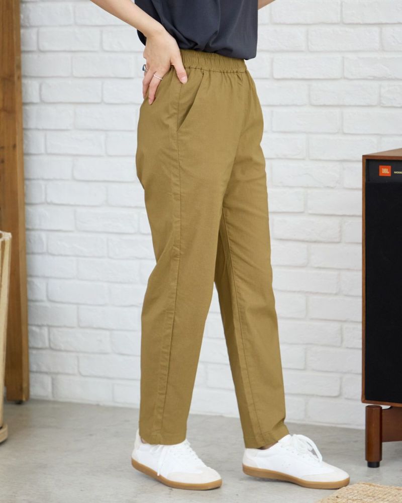 テーパードパンツ