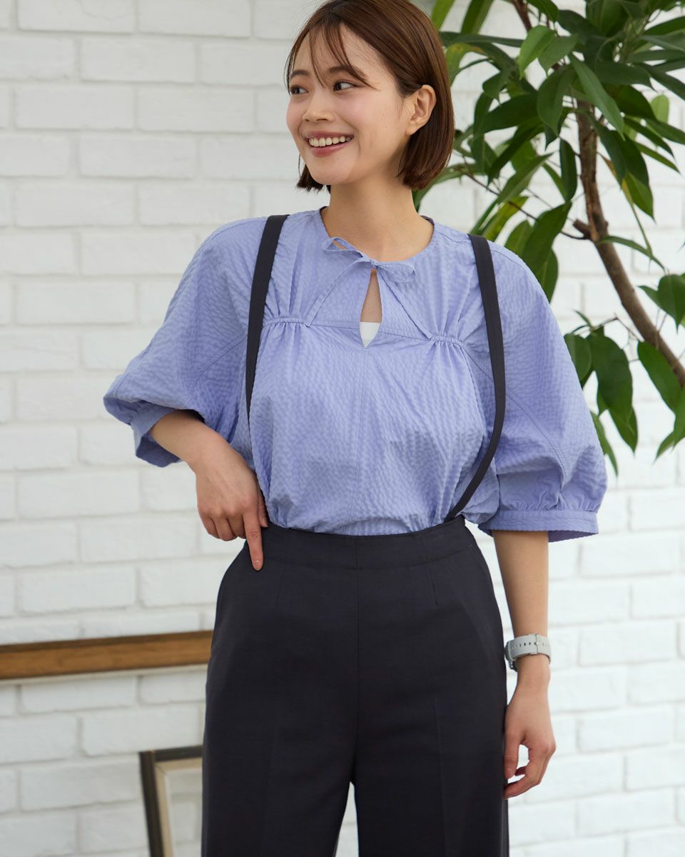 ギャザーブラウス