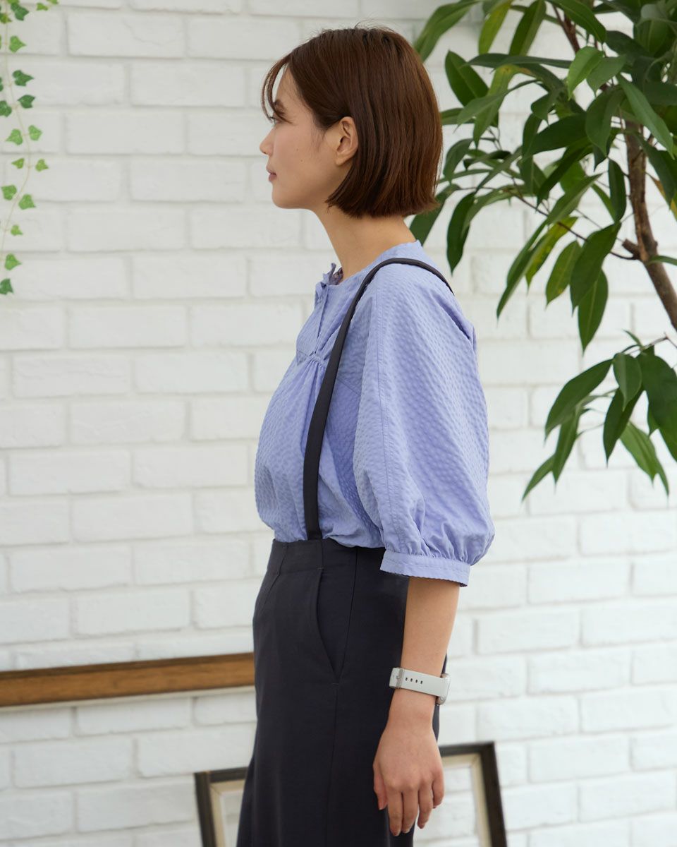 ギャザーブラウス