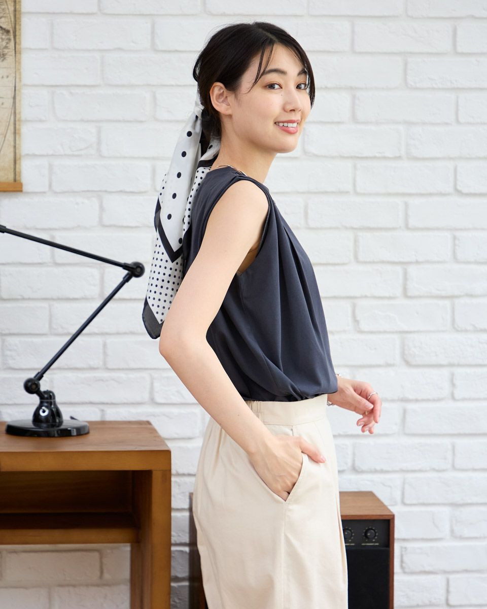 タンクトップ