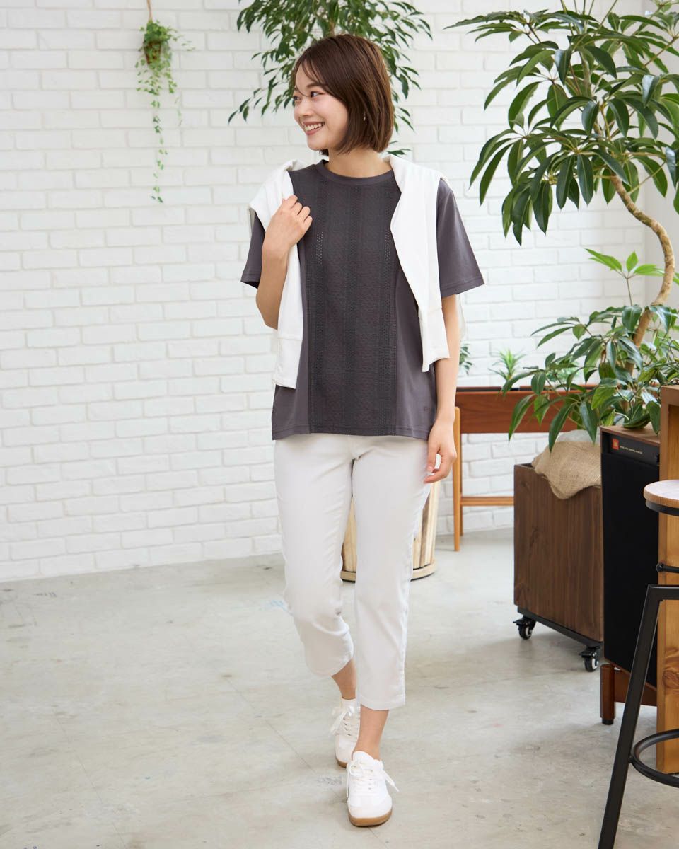 テーパードパンツ