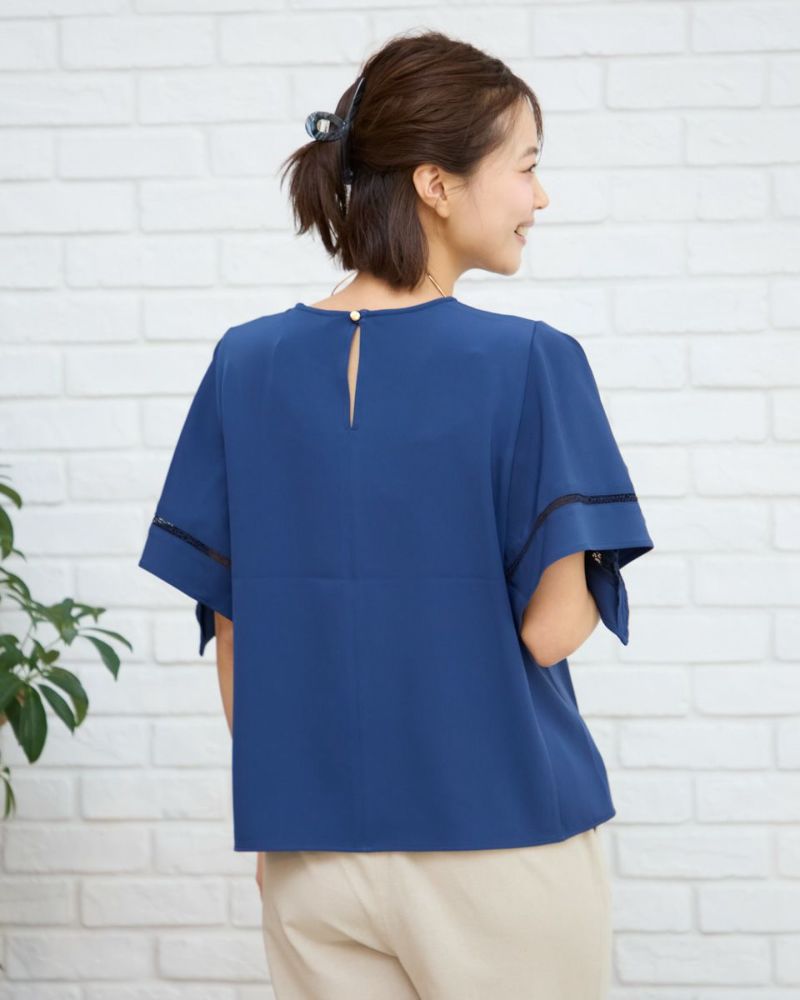 美品★22SS 花柄プリント フレアスリーブ ブラウス ネイビー 36 美品☆22SS 花柄プリント フレアスリーブ ブラウス ネイビー 36