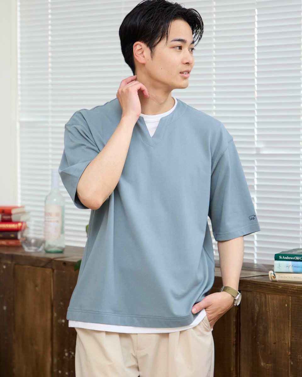キーネックＴシャツ