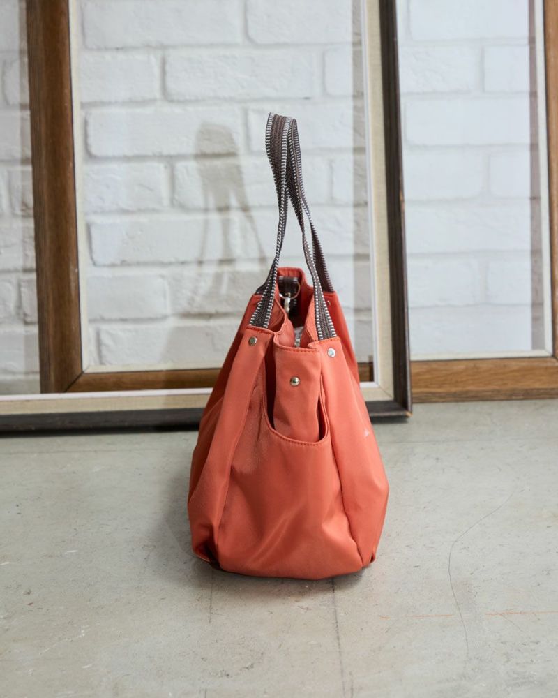 コールハーン☆オレンジ系カゴトートバッグ 美品 20日まで特価♪ コールハーン☆オレンジ系カゴトートバッグ 美品 20日まで特価