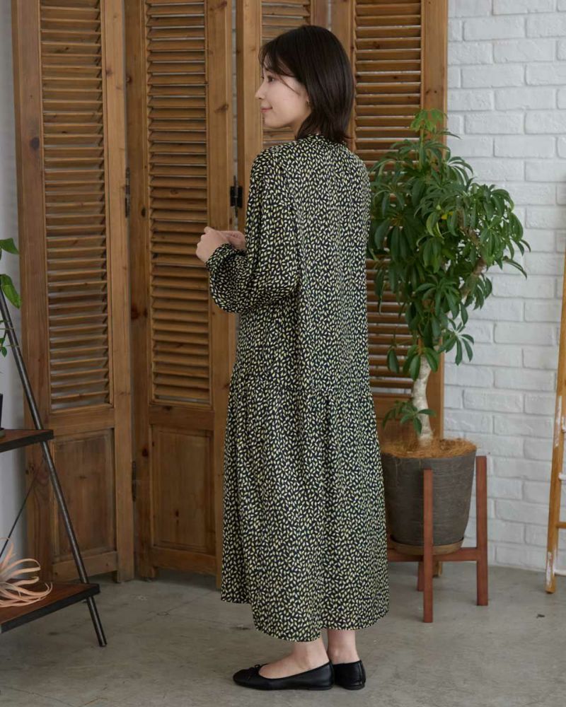 　Bettina Bakdal　ワンピースS コペンハーゲン フロントタックカットワンピース｜WOMEN｜250ISB83-0161｜AZUL BY