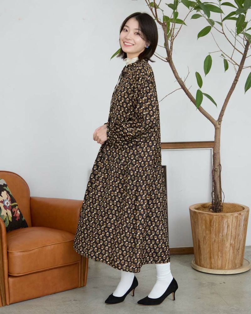 フラメンコ　黒✕ゴールド　ワンピース＆ピキージョ（Мサイズ向け） Golden Bearプリントワンピース | ゴールデンベアストア