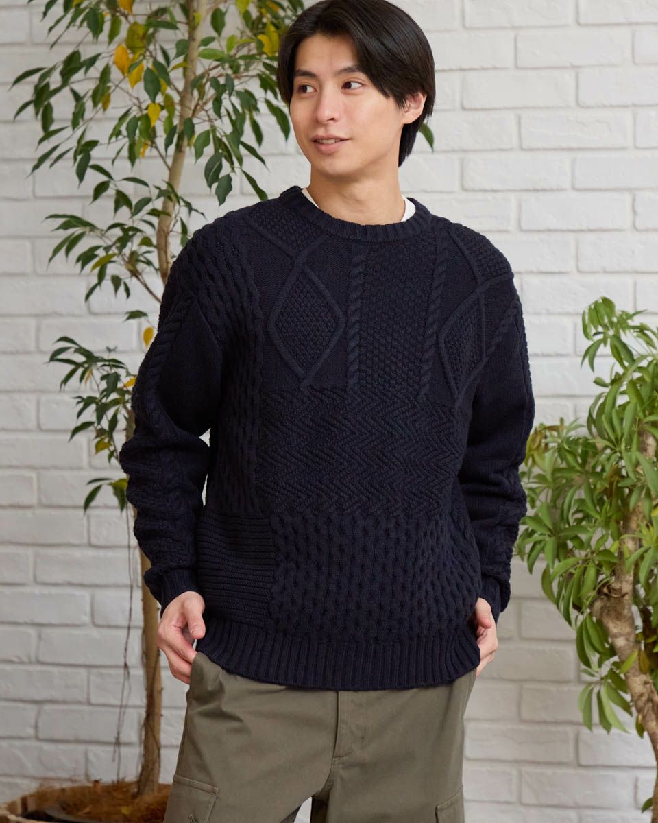 無地柄クルーネックニット