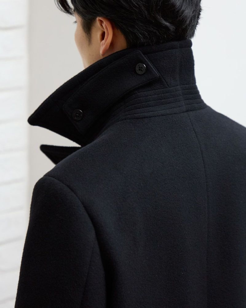 こだわりの逸品 #2 ―NAVY由来の機能が息づくクラシック― - ゴールデンベア